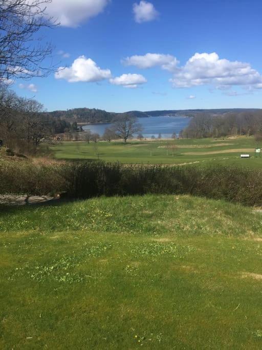 Apartment Right Next To The Golf Course And With The Ocean Just Around The Corner Ljungskile Luaran gambar